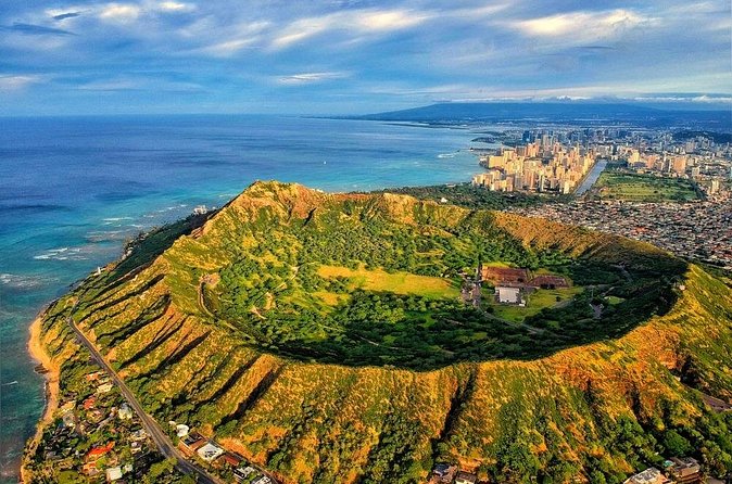 Diamond Head Hiking Tour with Ticket and Reservation Inclusion - Who this Diamond Head hike suits best