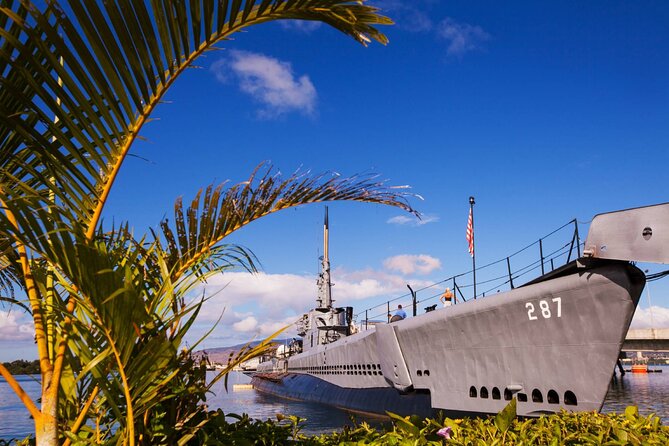 Grand Pearl Harbor and City Tour - Aloha Tower Marketplace: A Quick Waterfront Reset