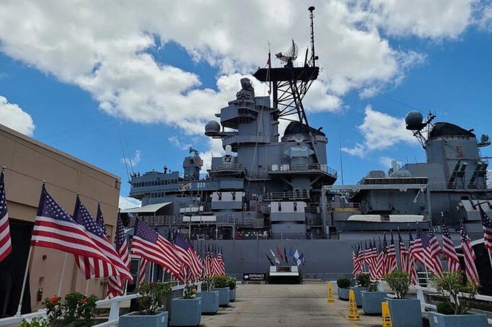 Honolulu: Pearl Harbor, USS Arizona and Battleship Missouri - USS Missouri deck tour: walking the surrender moment