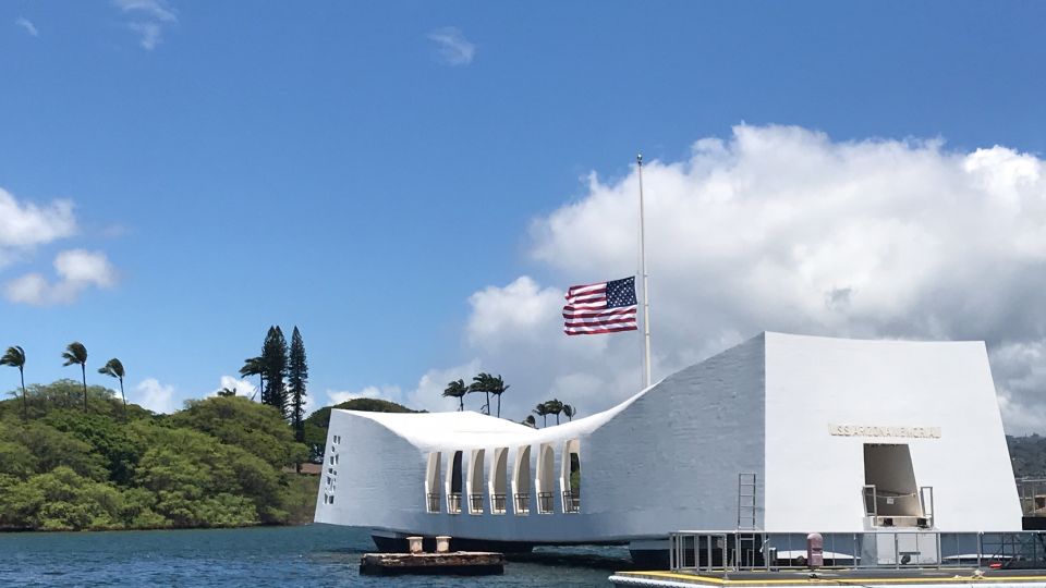 Honolulu: Pearl Harbor, USS Arizona Memorial [Early Access] - Pearl Harbor Visitor Center to USS Arizona Memorial: your 3-hour anchor