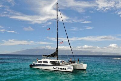 Maui: Coast of Ka'anapali Beach Sunset Dinner Sail - Boarding on Ka’anapali Beach: Barefoot Cruise Mechanics