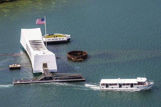 Oahu: Pearl Harbor USS Arizona Memorial Tour - USS Arizona Memorial: Visitor Center First, Then the Boat Ride