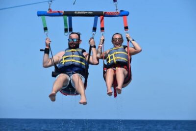 Oahu: Waikiki Parasailing - Where You Meet the Crew and How Boarding Actually Works