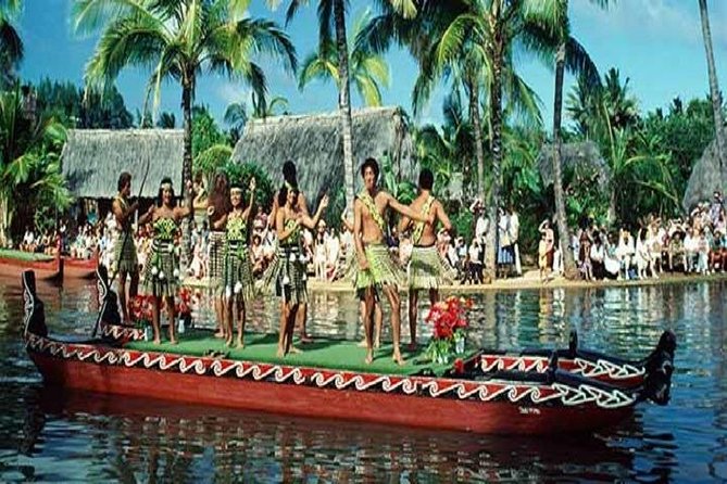 Pearl Harbor, Dole Plantation, and Polynesian Center from Waikiki - Dole Plantation: quick pineapple culture, Rainbow Eucalyptus, and that Dole Whip moment