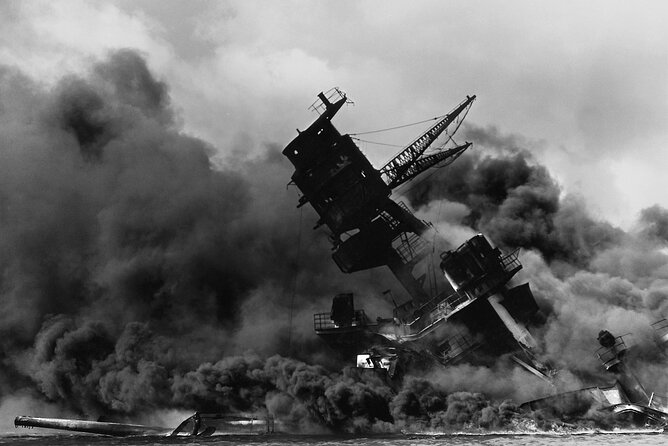 Pearl Harbor USS Arizona & Bowfin Submarine - The human touch: what makes the narration feel worth it