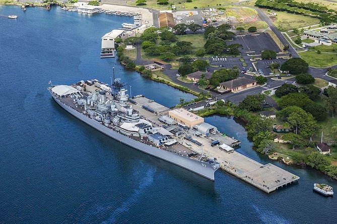 Premium Pearl Harbor Small Group Tour with Lunch - Pearl Harbor Visitor Center: get your bearings fast (and lightly)