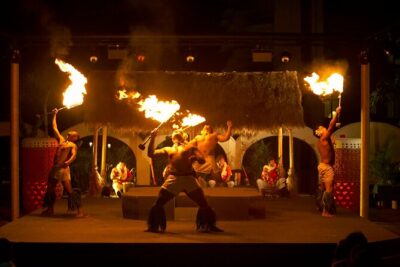 Waikiki Starlight Luau on The Great Lawn-Hilton Hawaiian Village - Your Luau Feast: From Buffet Energy to Kalua Pig Tradition